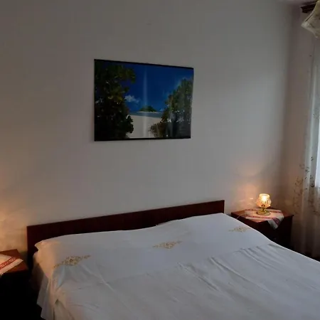 Apartamento Grosse In Pag Mit Privater Terrasse By Interhome Pag Town