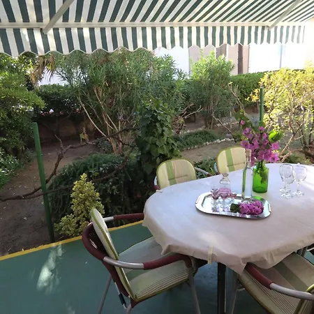 Grosse In Pag Mit Privater Terrasse By Interhome 帕格