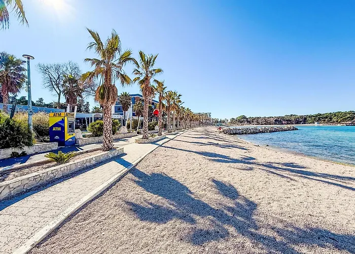 Grosse In Pag Mit Privater Terrasse By Interhome Pag Town