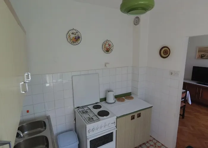 Grosse In Pag Mit Privater Terrasse By Interhome * Pag Town