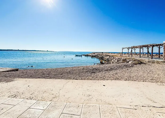 Grosse In Pag Mit Privater Terrasse By Interhome Pag Town